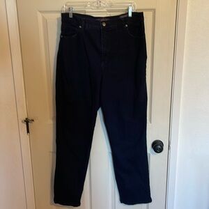 Gloria Vanderbilt. Amanda. Size 18